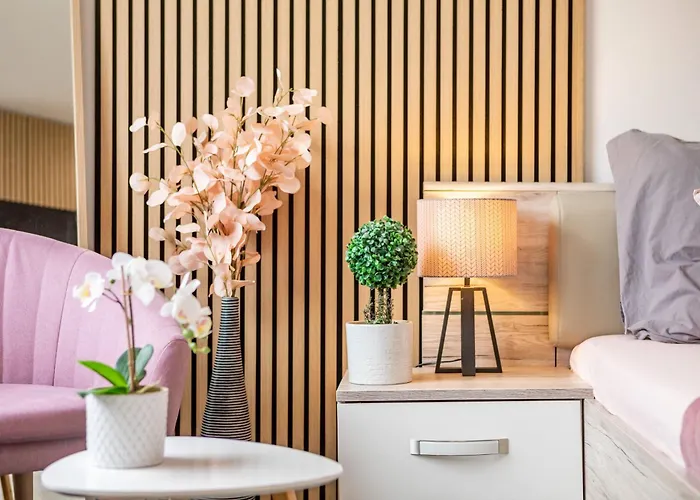 Cozy Studio At Residential Area - Free Street Parking