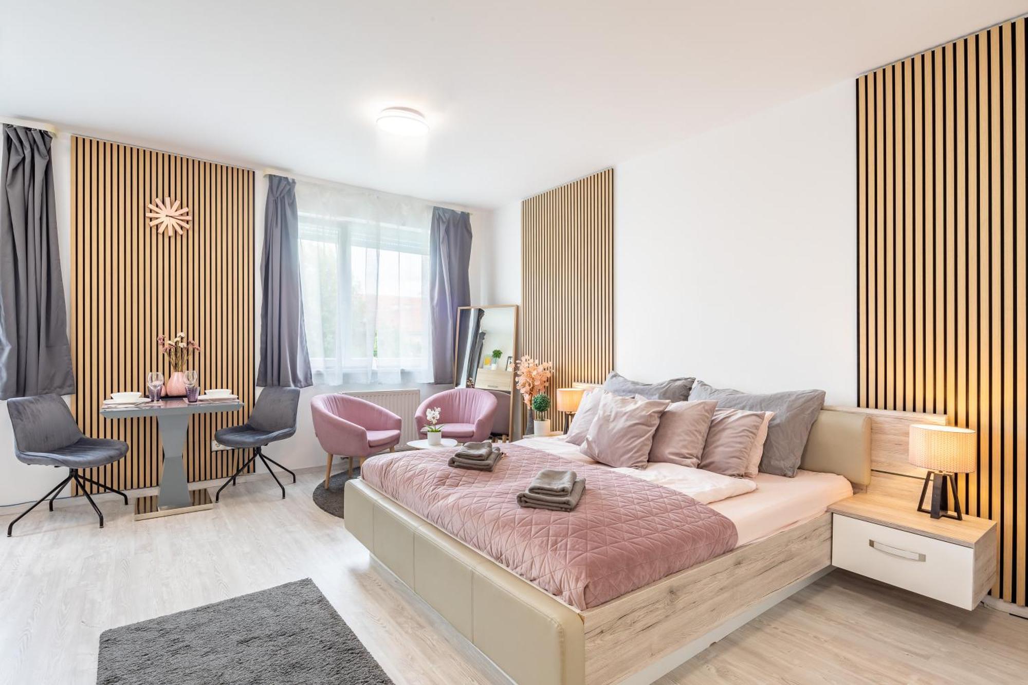 Cozy At Residential Area - Free Street Parking Apartman